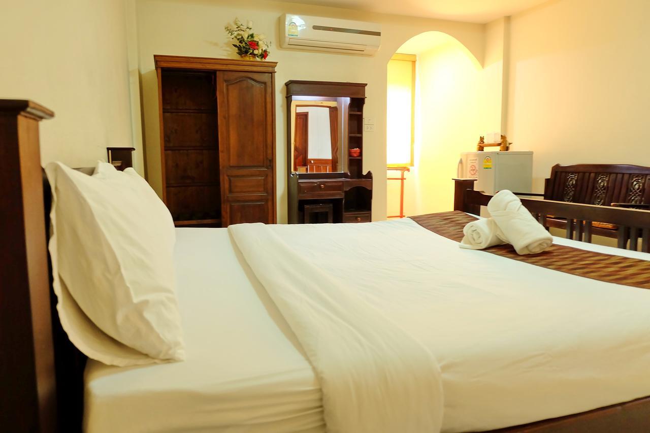 Siam House Interplace Lop Buri Eksteriør billede