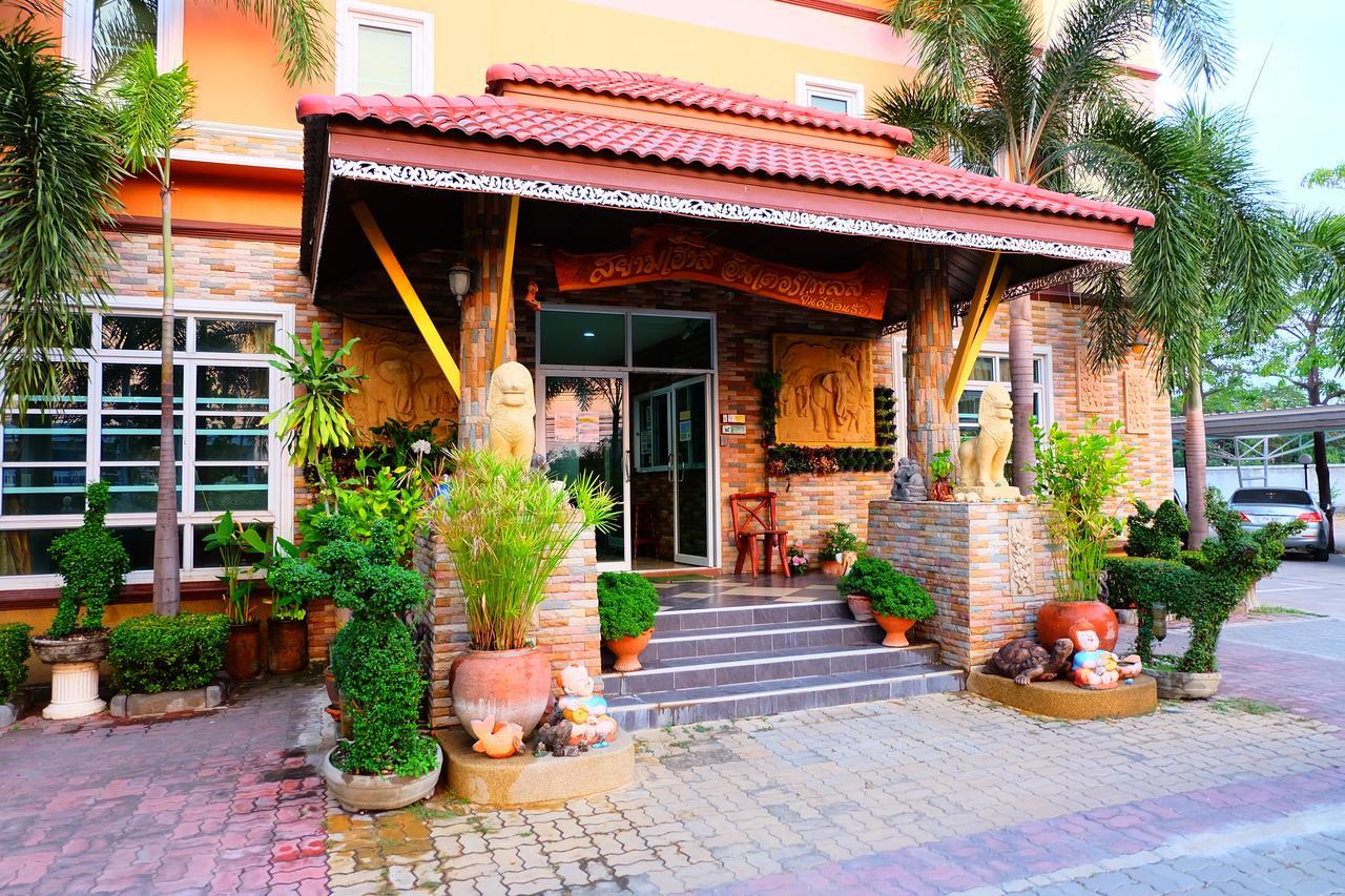 Siam House Interplace Lop Buri Eksteriør billede